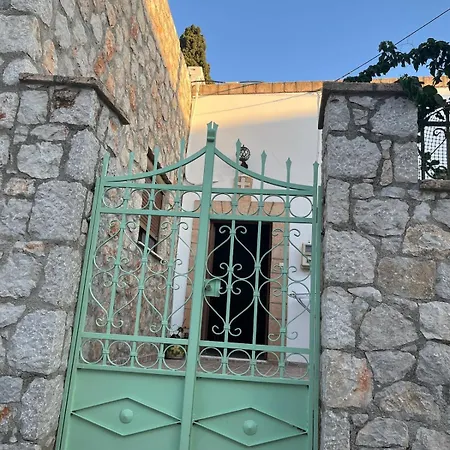 בית נופש Traditional *